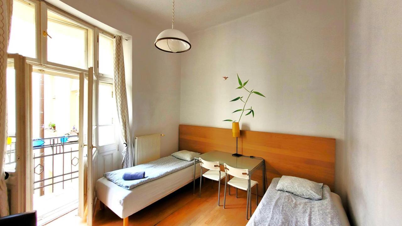 Central Station Hostel Варшава Экстерьер фото